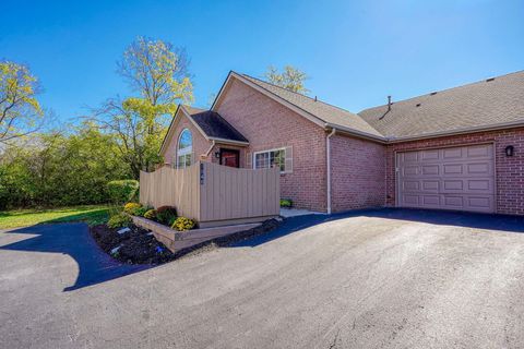 Tiny photo for 1948 S Farmbrook Creek S 7 #7, Grove City, OH 43123 (MLS # 225039856)