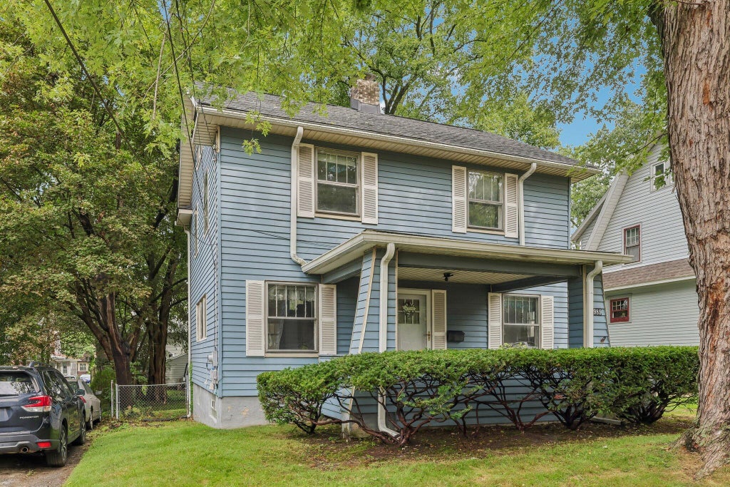 Photo of 989 Amelia Avenue, Akron, OH 44302 (MLS # 226034766)