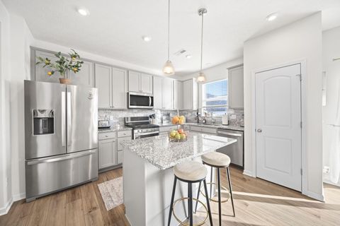 Tiny photo for 1172 Lake Forest Drive, Hebron, OH 43025 (MLS # 226000523)