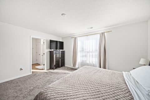 Tiny photo for 1172 Lake Forest Drive, Hebron, OH 43025 (MLS # 226000523)