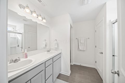 Tiny photo for 1172 Lake Forest Drive, Hebron, OH 43025 (MLS # 226000523)