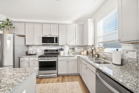 Tiny photo for 1172 Lake Forest Drive, Hebron, OH 43025 (MLS # 226000523)