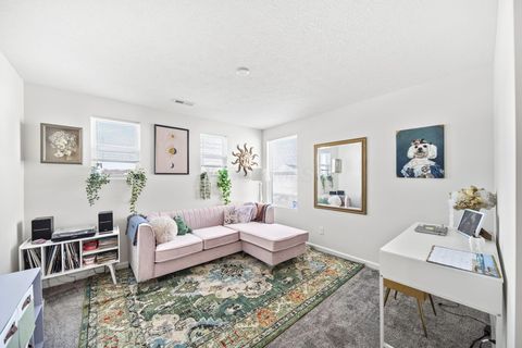 Tiny photo for 1172 Lake Forest Drive, Hebron, OH 43025 (MLS # 226000523)