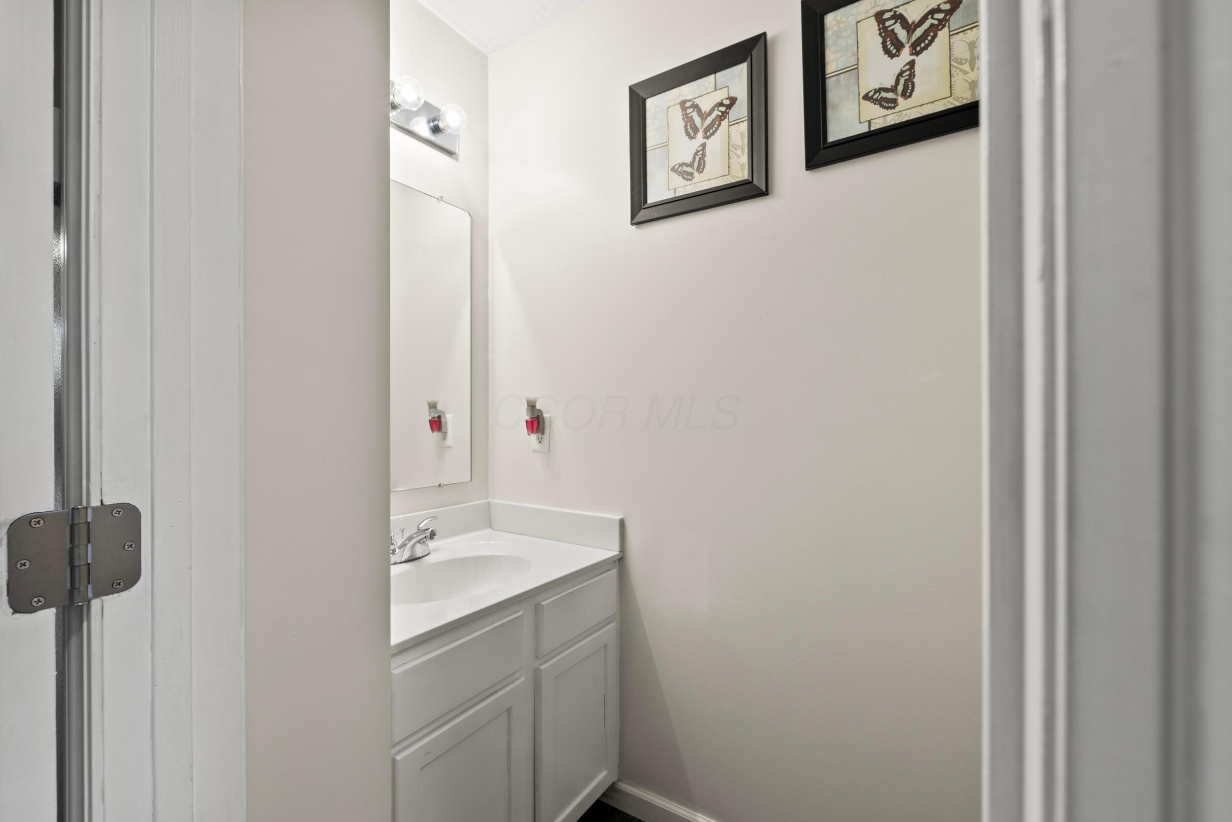 1608 Geranium Drive, Lewis Center, Ohio image 26