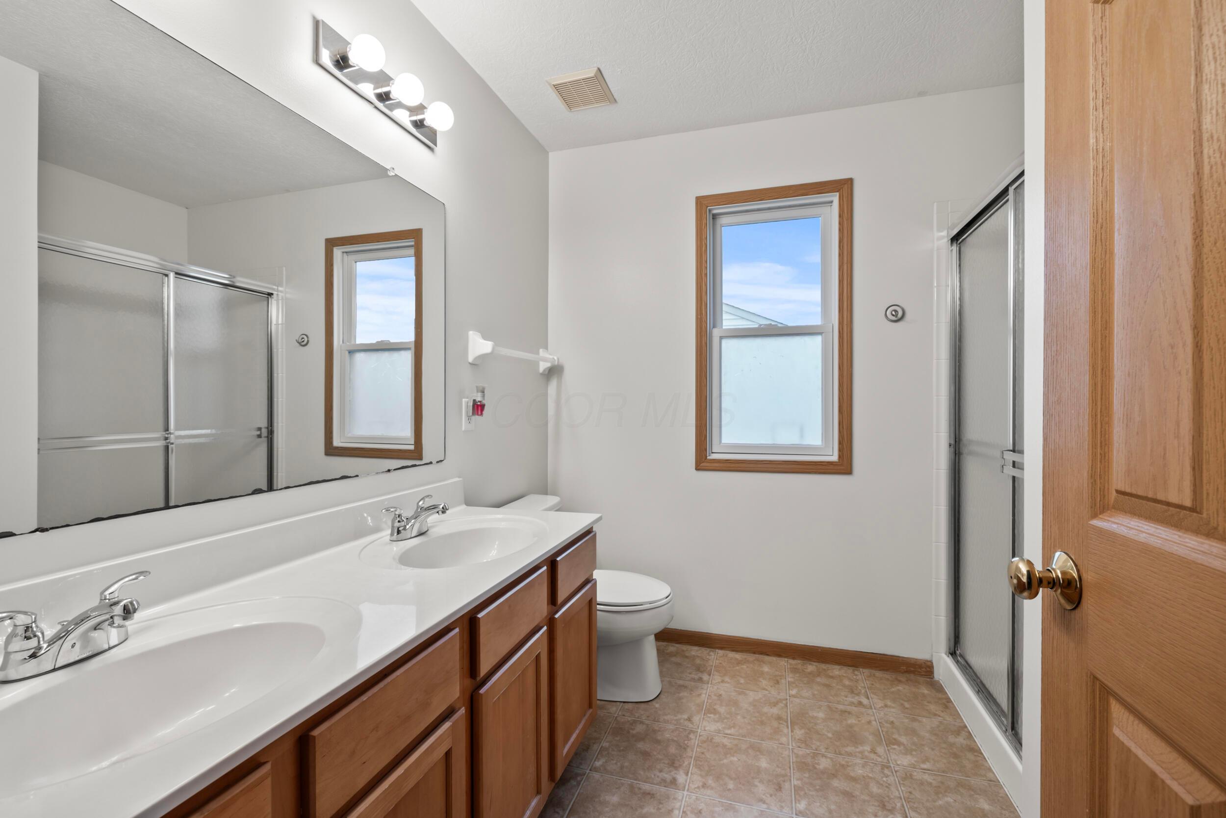 1608 Geranium Drive, Lewis Center, Ohio image 22