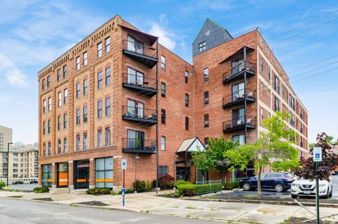 Photo of 432 E Rich Street 2I #2I, Columbus, OH 43215 (MLS # 226016015)