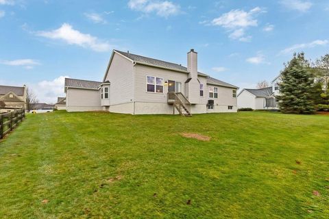 Tiny photo for 6964 Saint Ninians, Lewis Center, OH 43035 (MLS # 225045563)