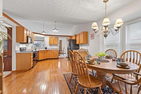 Tiny photo for 6964 Saint Ninians, Lewis Center, OH 43035 (MLS # 225045563)