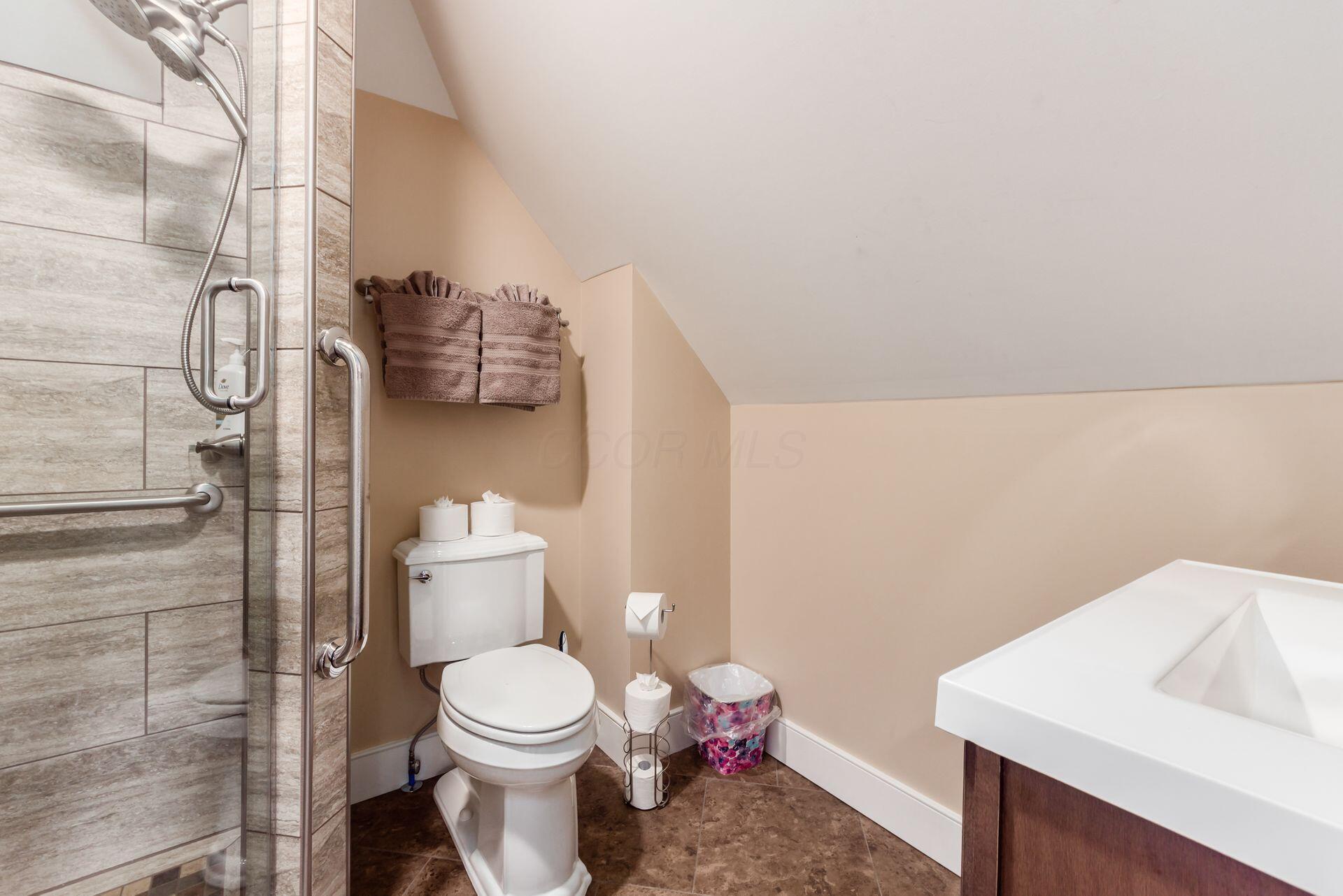 16187 Kreashbaum Road, Rockbridge, Ohio image 38