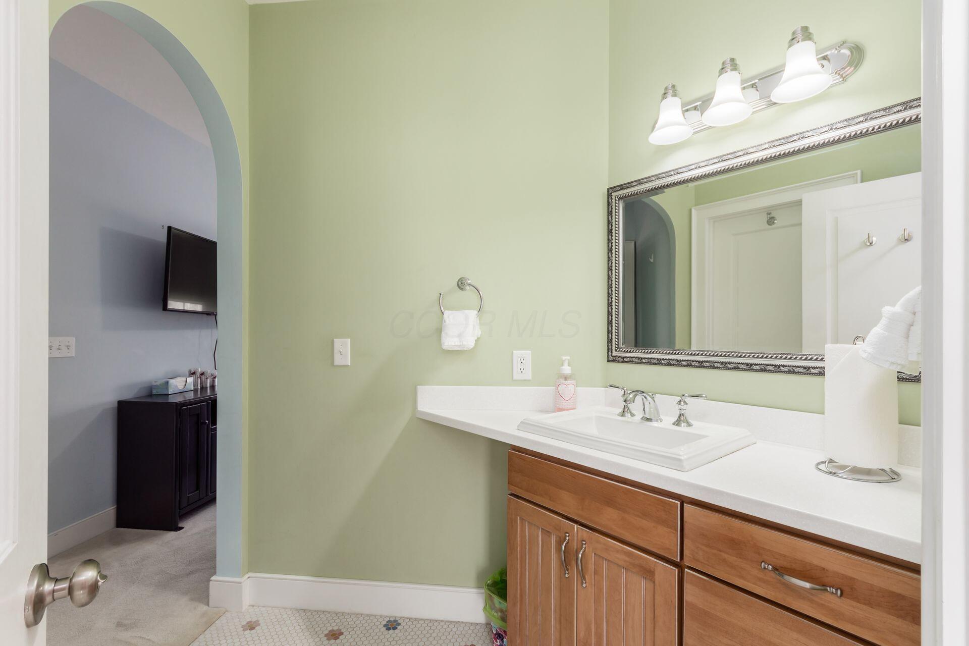 16187 Kreashbaum Road, Rockbridge, Ohio image 29