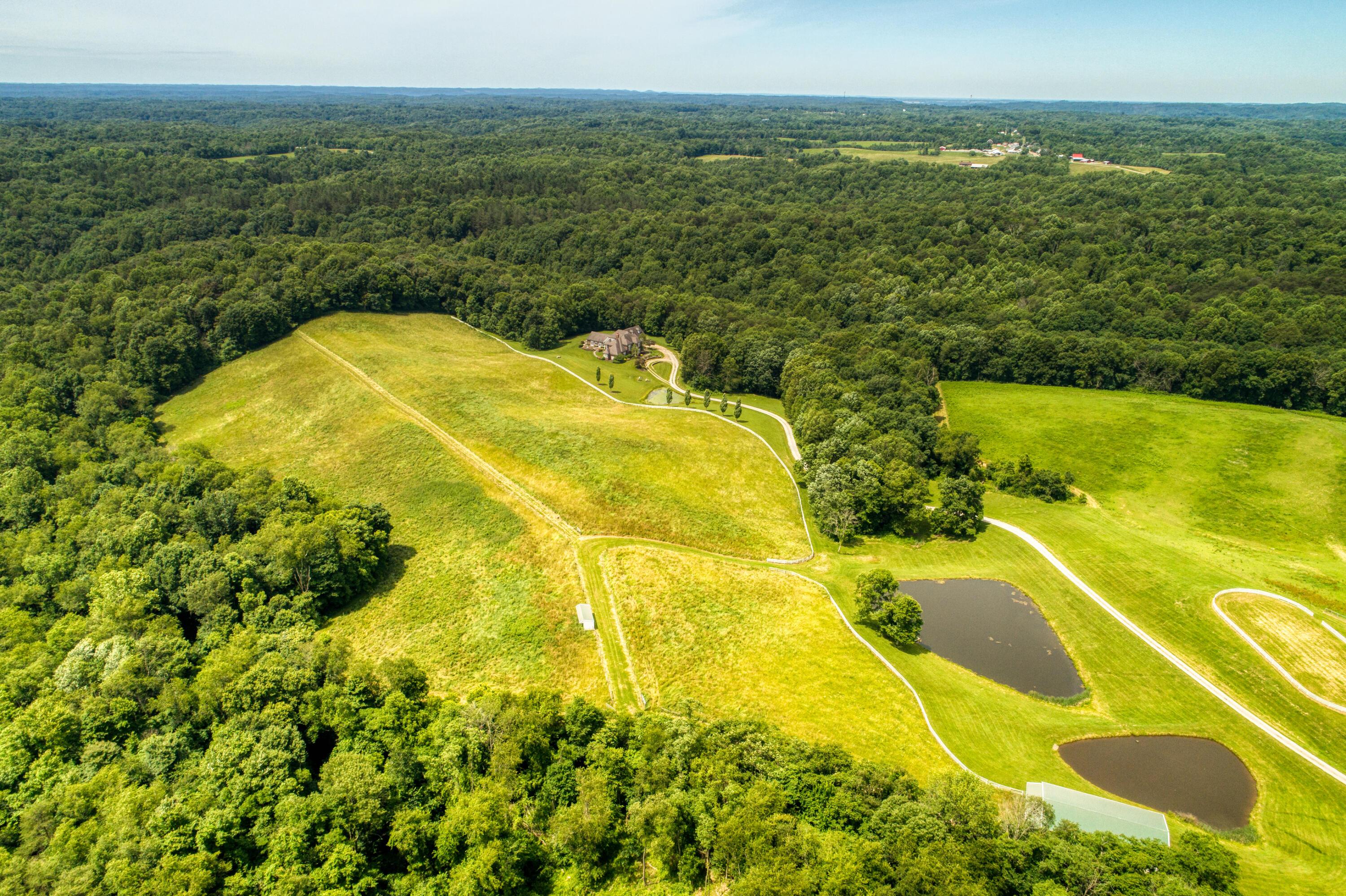16187 Kreashbaum Road, Rockbridge, Ohio image 2