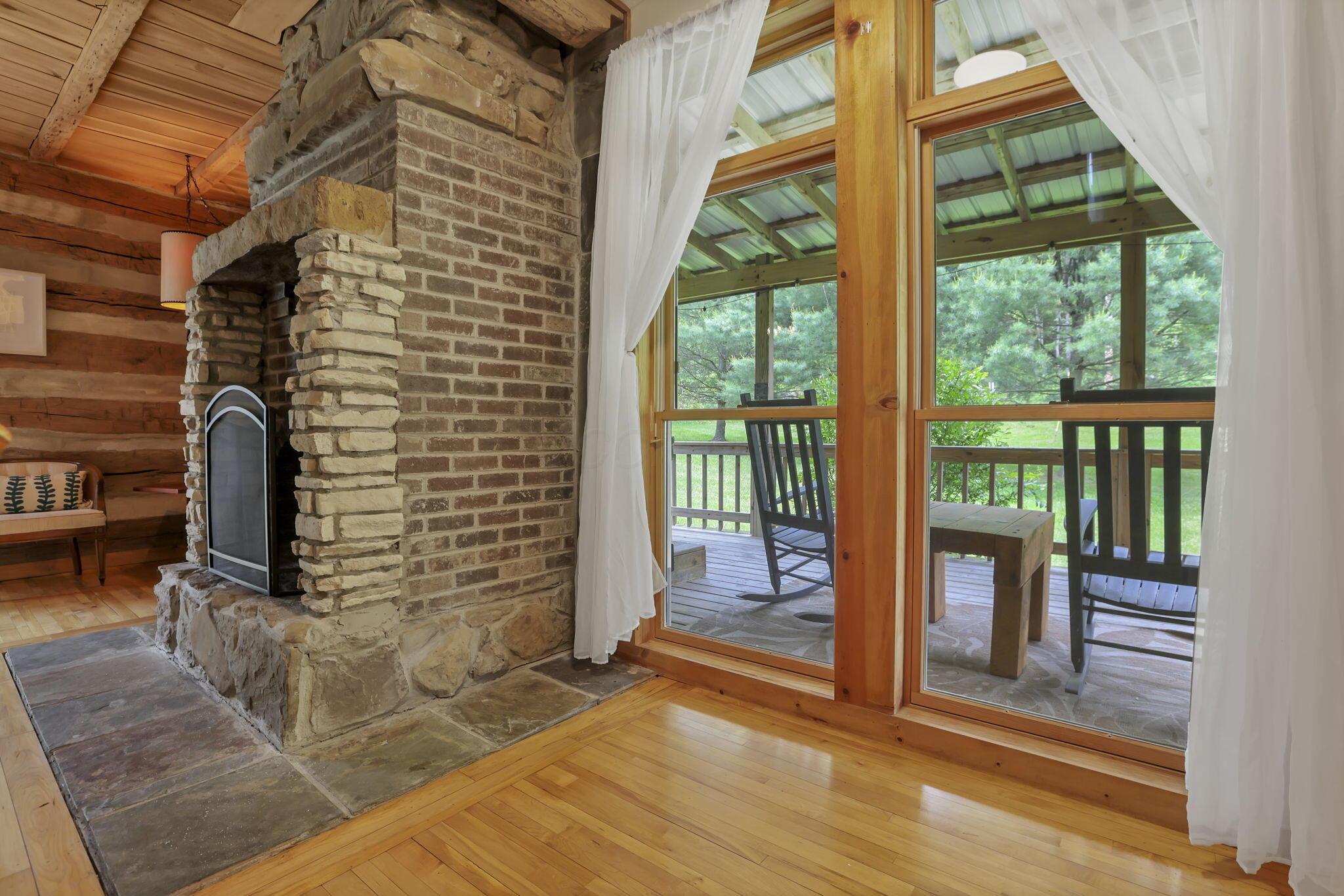 23587 Woltz Road, Rockbridge, Ohio image 7