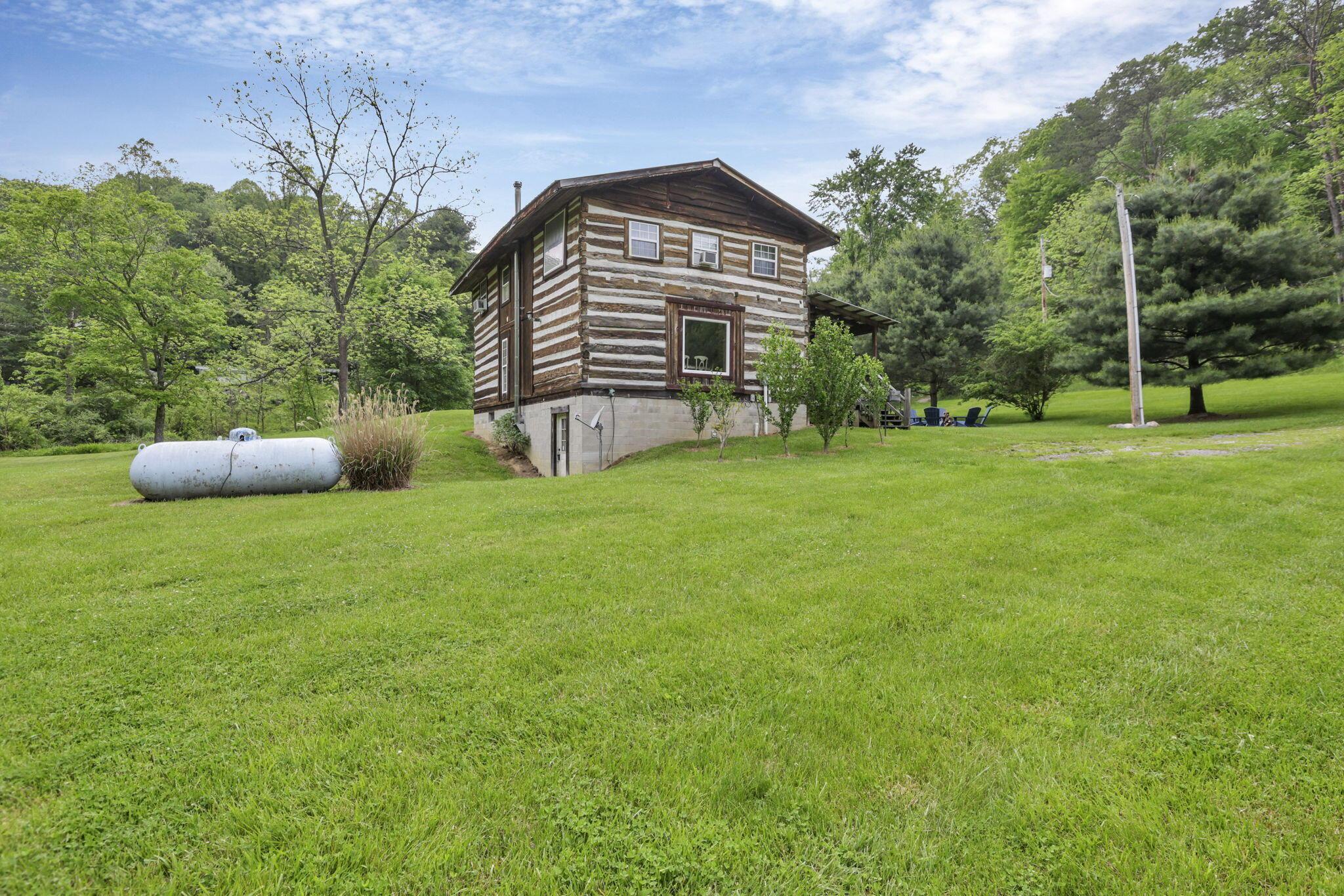 23587 Woltz Road, Rockbridge, Ohio image 41
