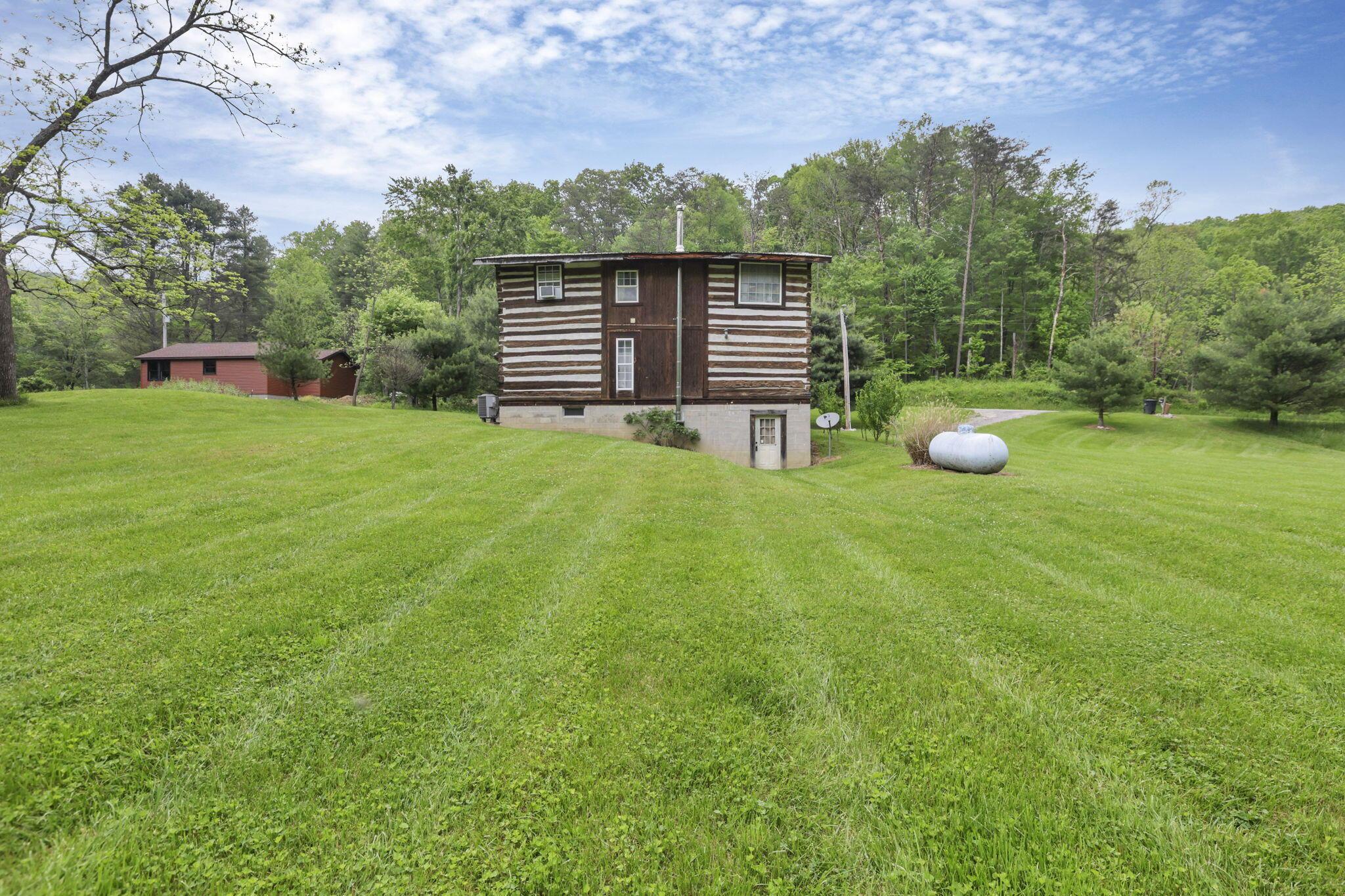 23587 Woltz Road, Rockbridge, Ohio image 40