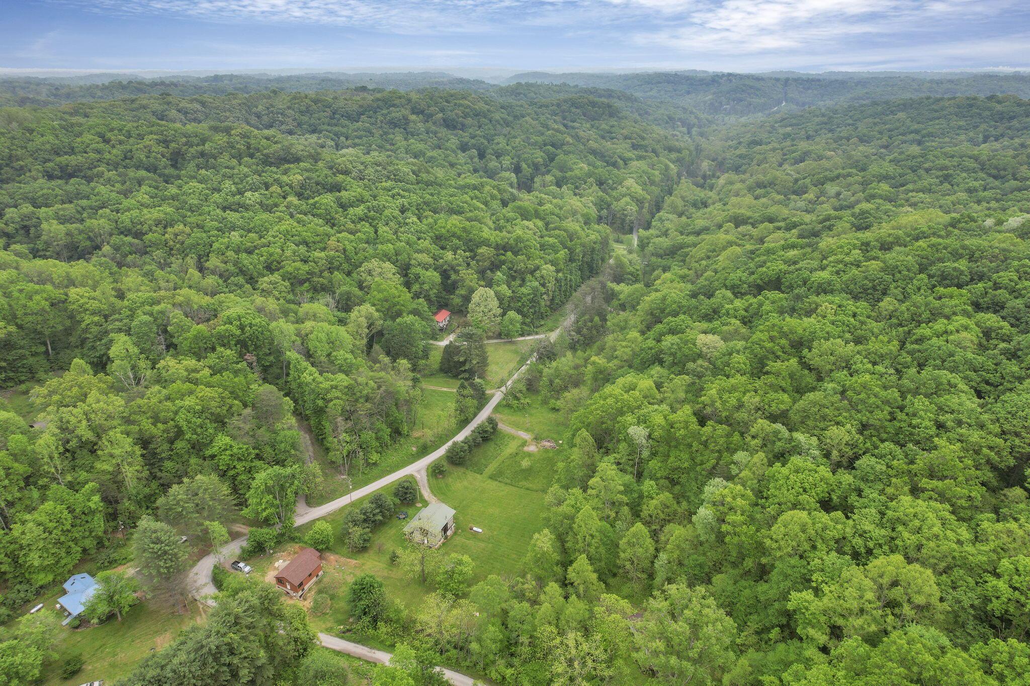 23587 Woltz Road, Rockbridge, Ohio image 49
