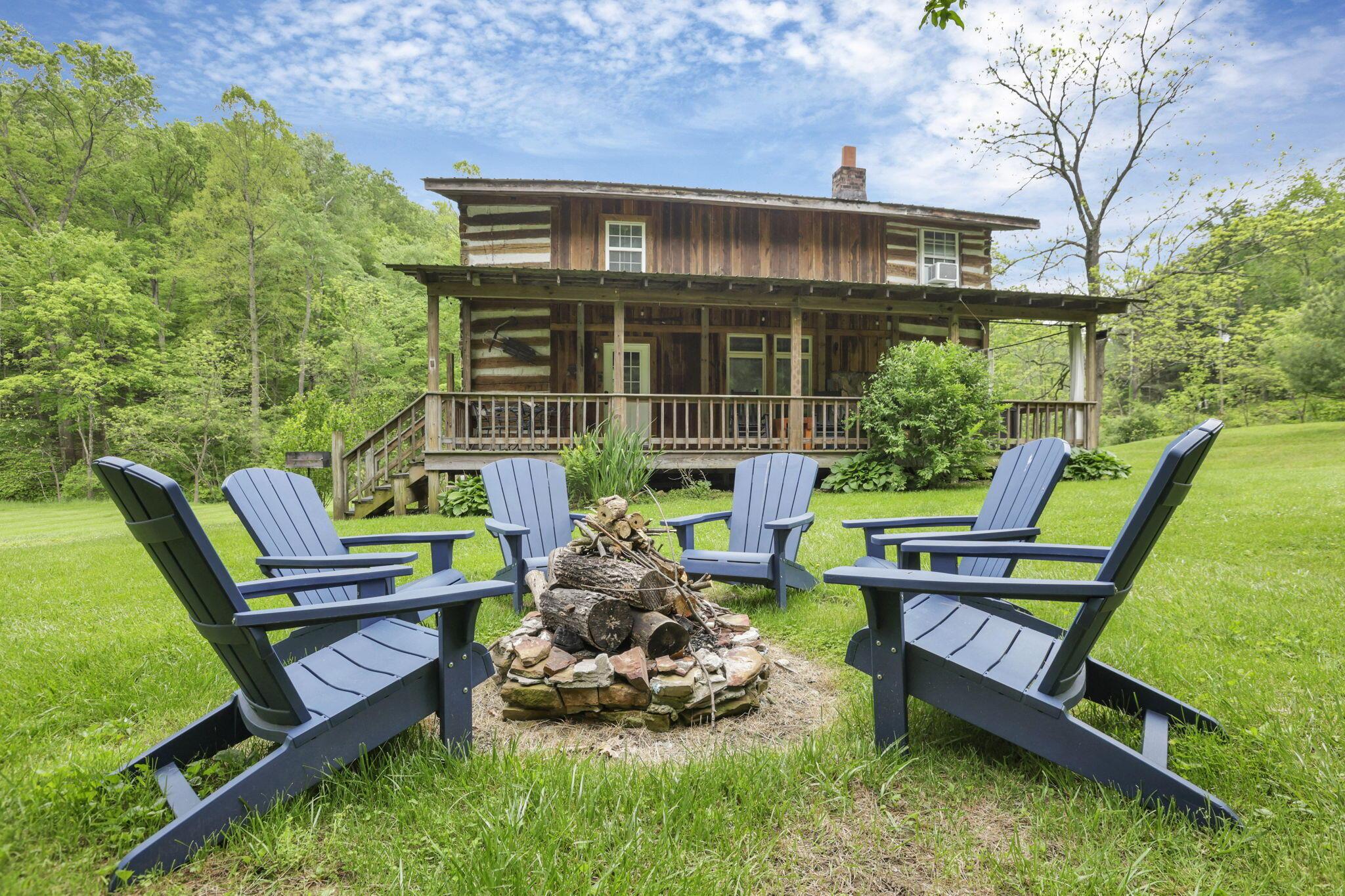 23587 Woltz Road, Rockbridge, Ohio image 3