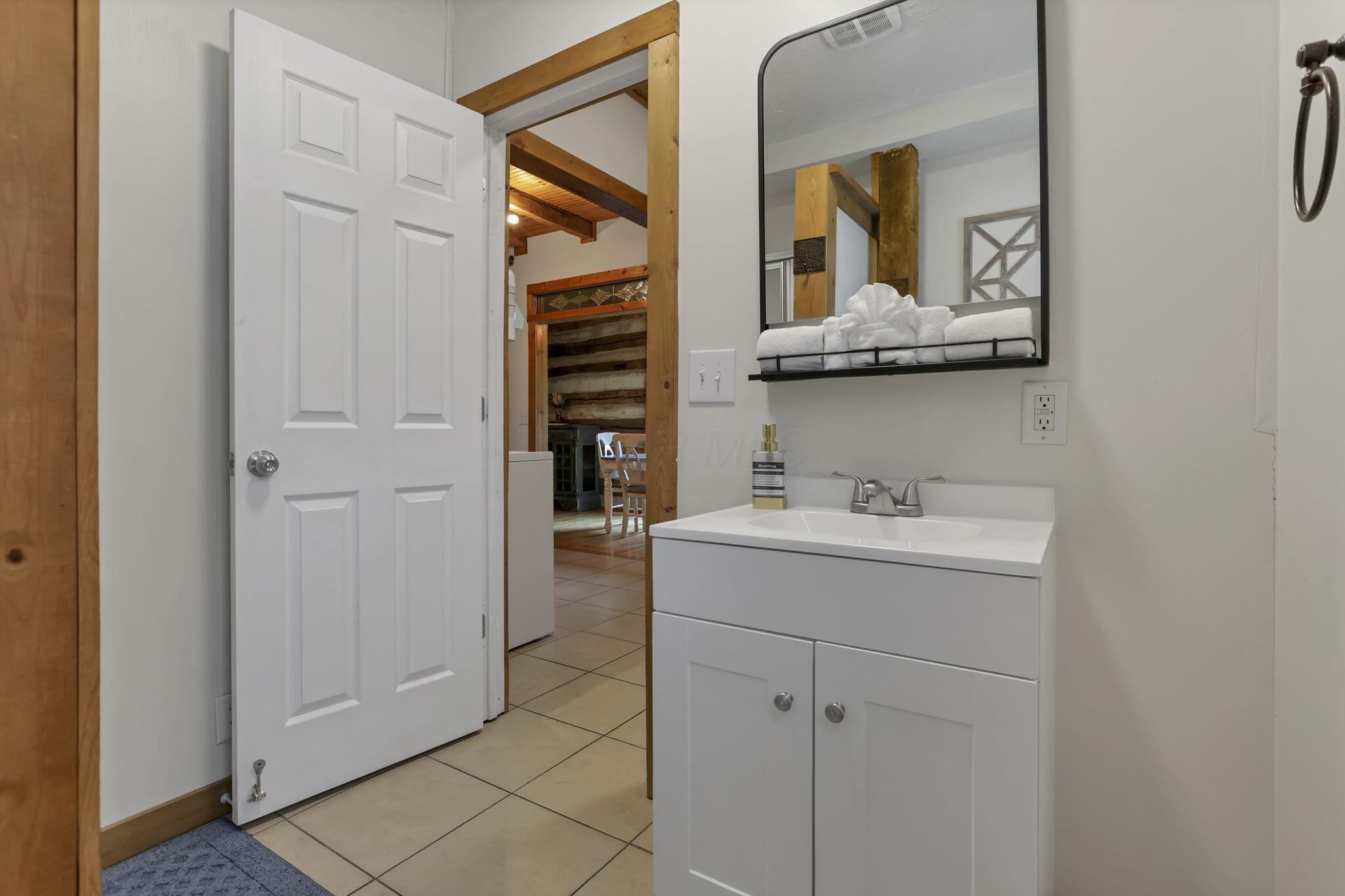 23587 Woltz Road, Rockbridge, Ohio image 24