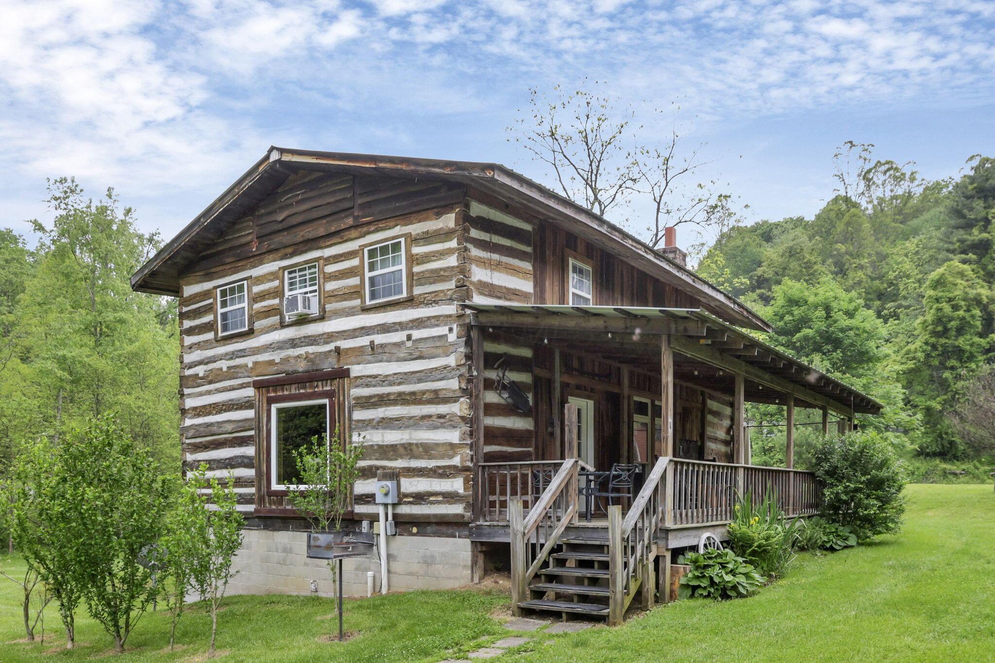 23587 Woltz Road, Rockbridge, Ohio image 36