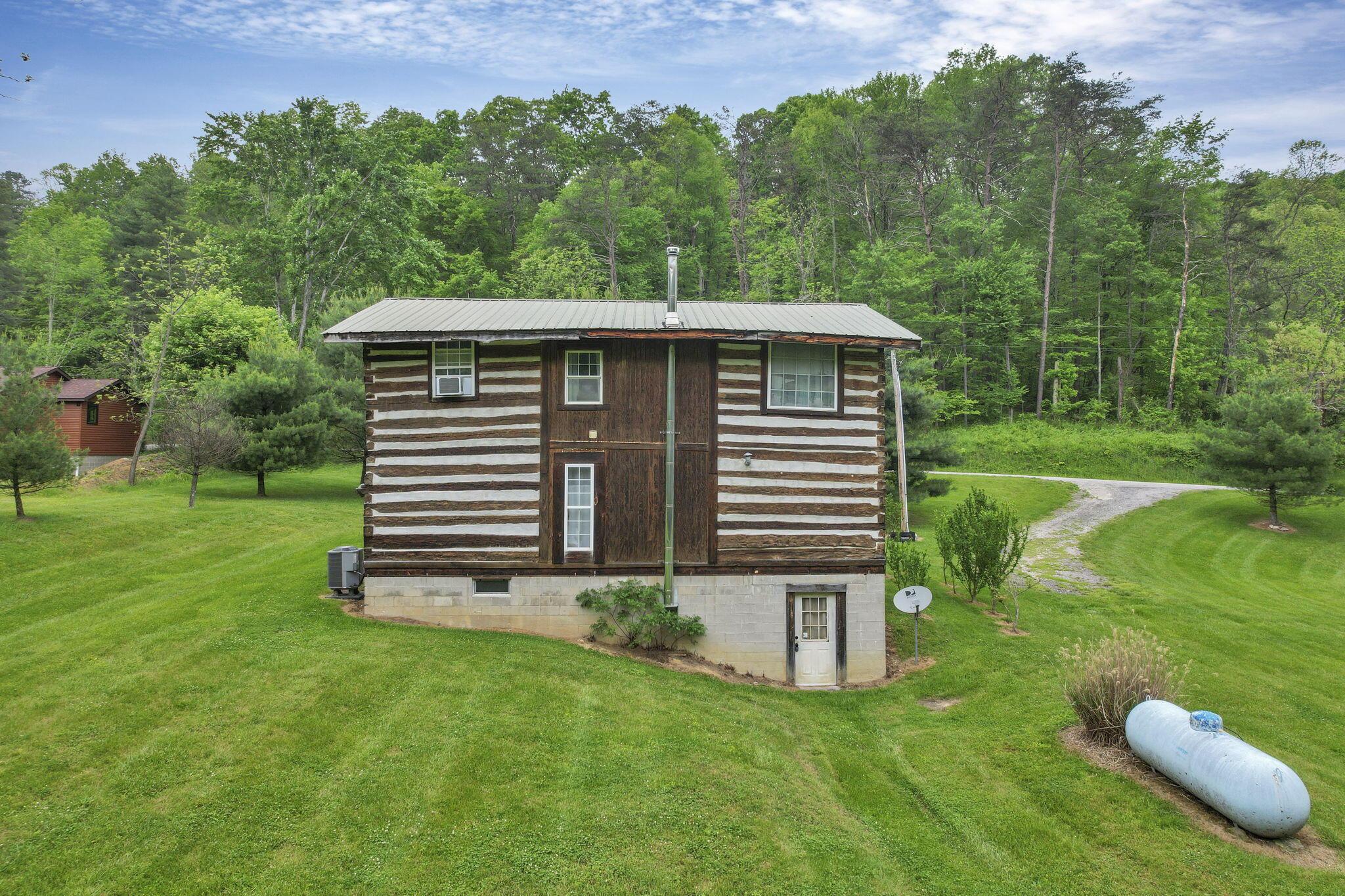 23587 Woltz Road, Rockbridge, Ohio image 44