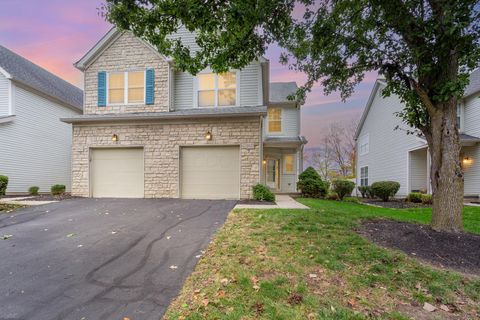 Photo of 2625 Rustling Oak Boulevard, Hilliard, OH 43026 (MLS # 225040346)