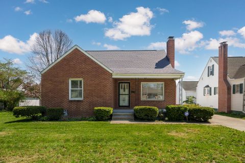 Photo of 2852 Thorndale Avenue, Columbus, OH 43207 (MLS # 225013694)