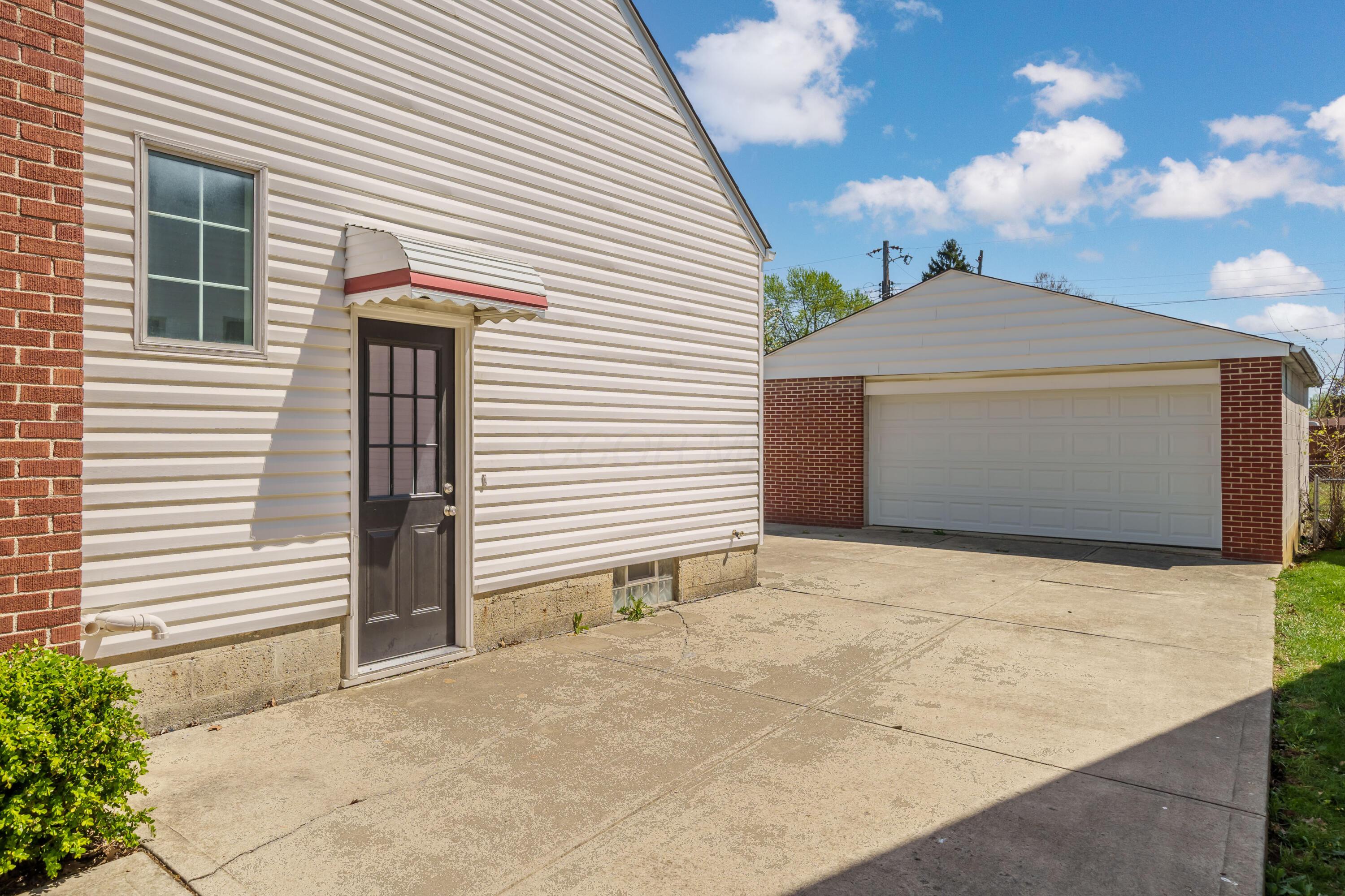 2852 Thorndale Avenue, Columbus, Ohio image 32