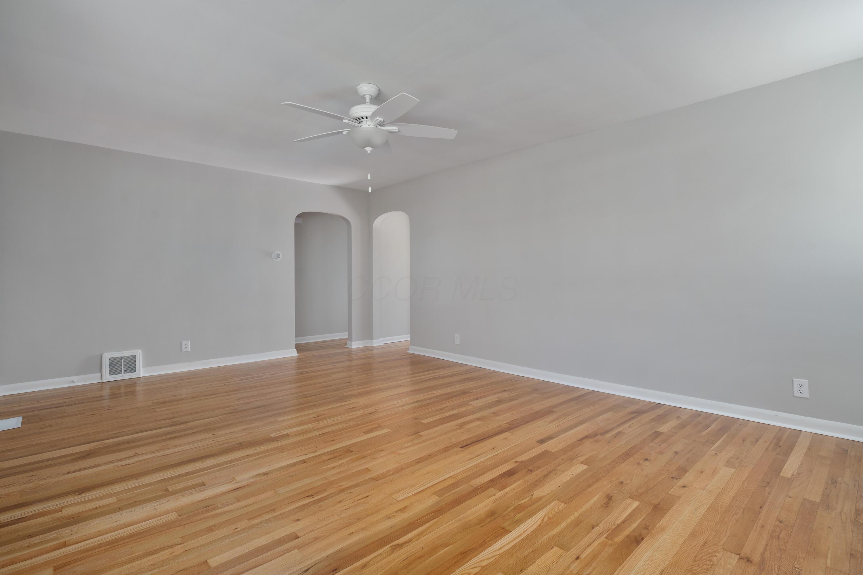 2852 Thorndale Avenue, Columbus, Ohio image 12