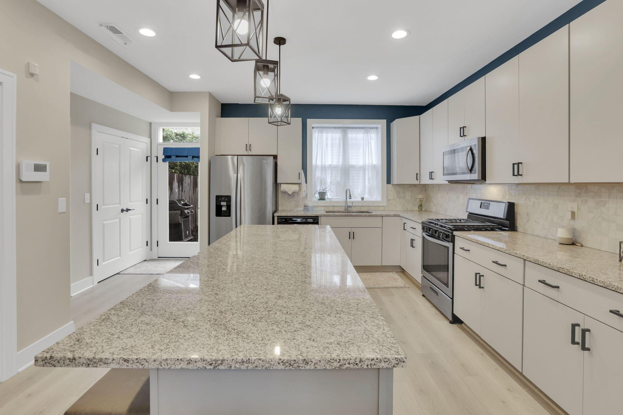 1242 N Grant Avenue, Columbus, Ohio image 13