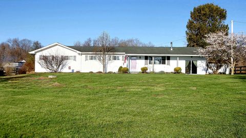 Homes For Sale - 11879 Lockbourne Eastern Road<br/> Ashville, OH 43103