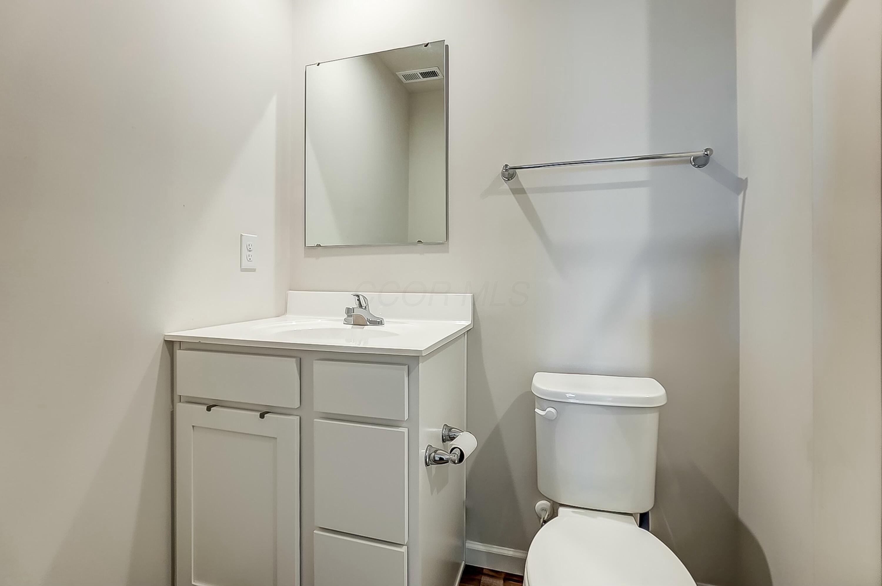 207 S Tuttle Road, Springfield, Ohio image 23