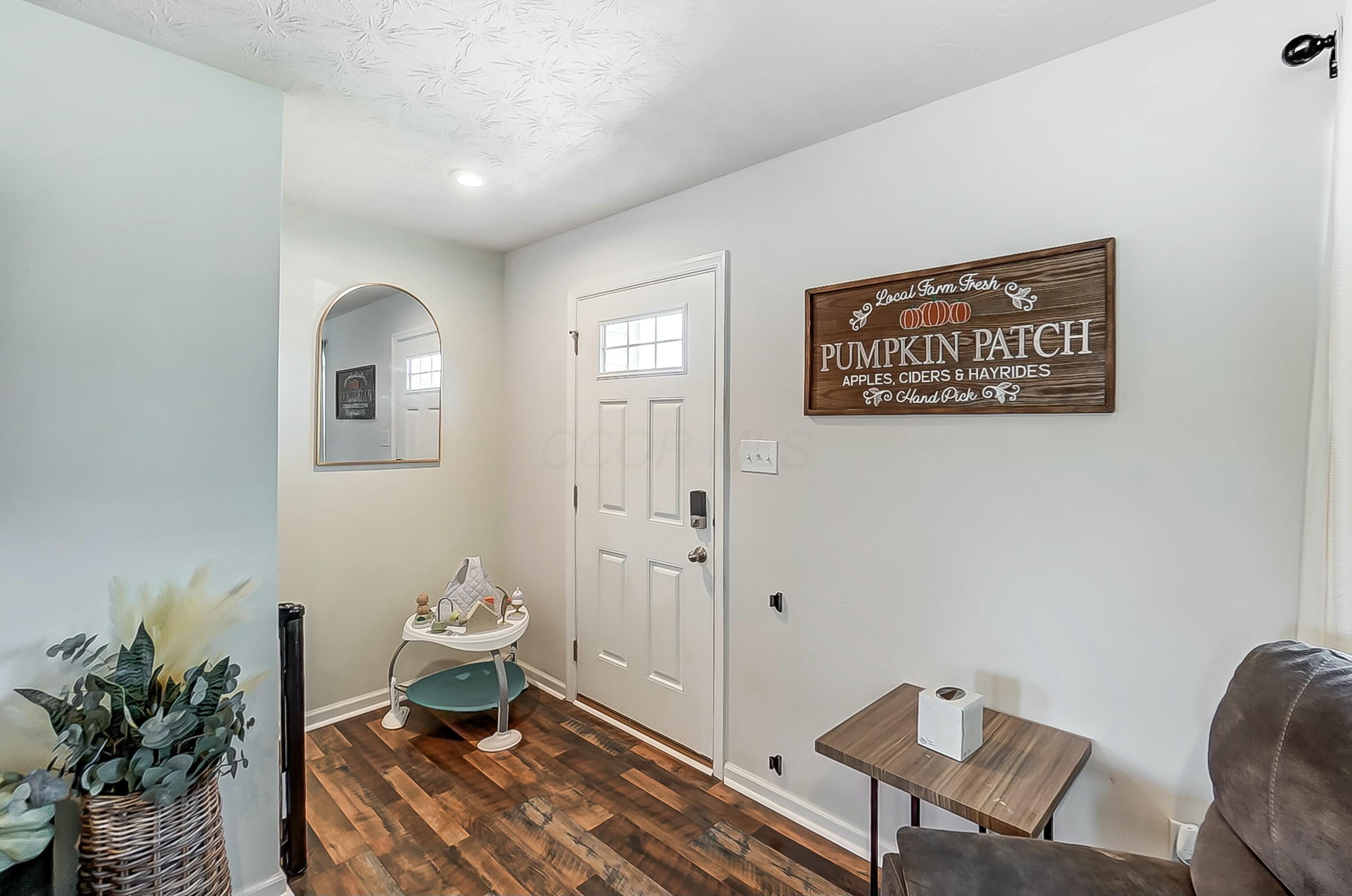 207 S Tuttle Road, Springfield, Ohio image 6