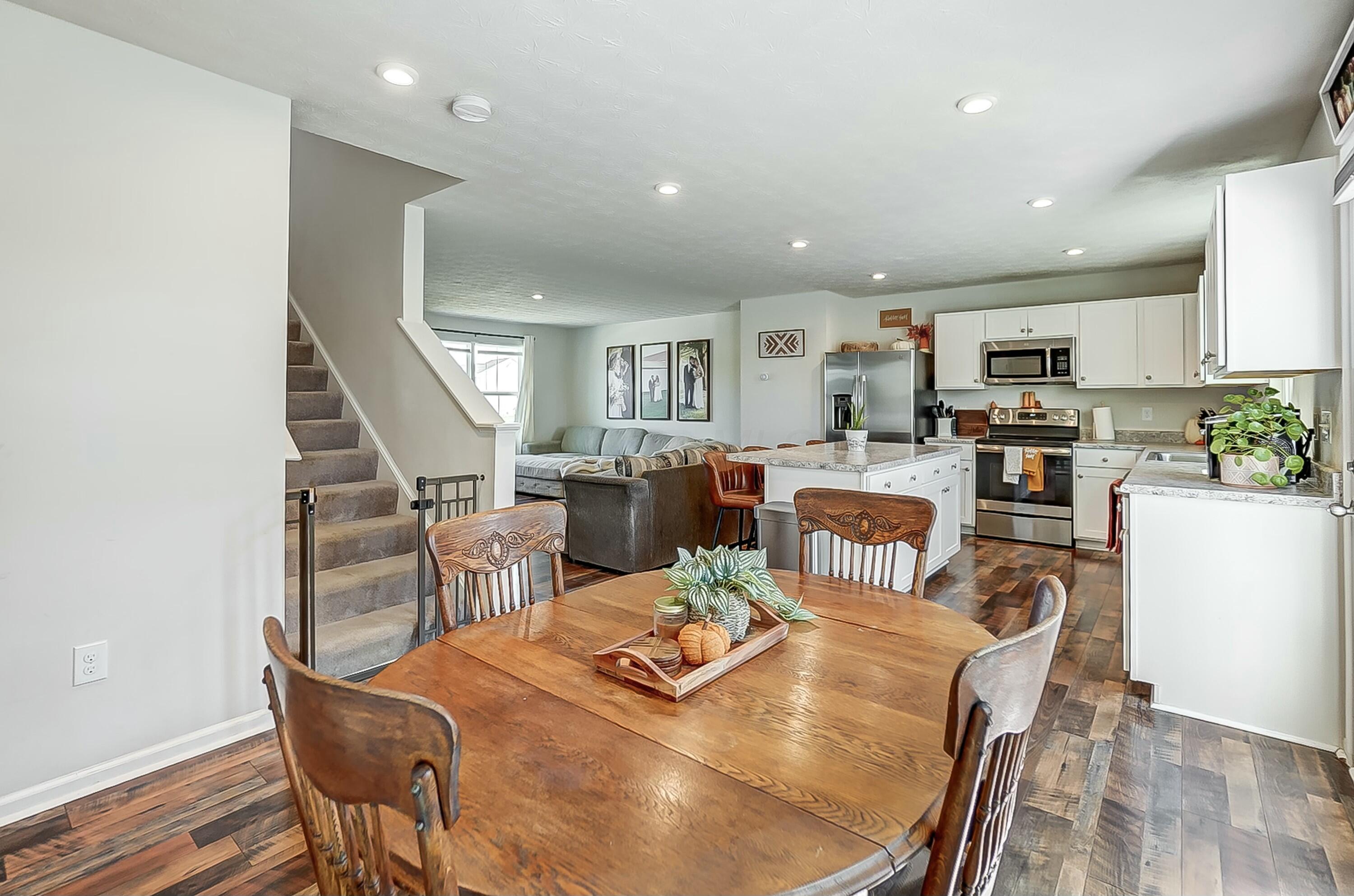 207 S Tuttle Road, Springfield, Ohio image 10