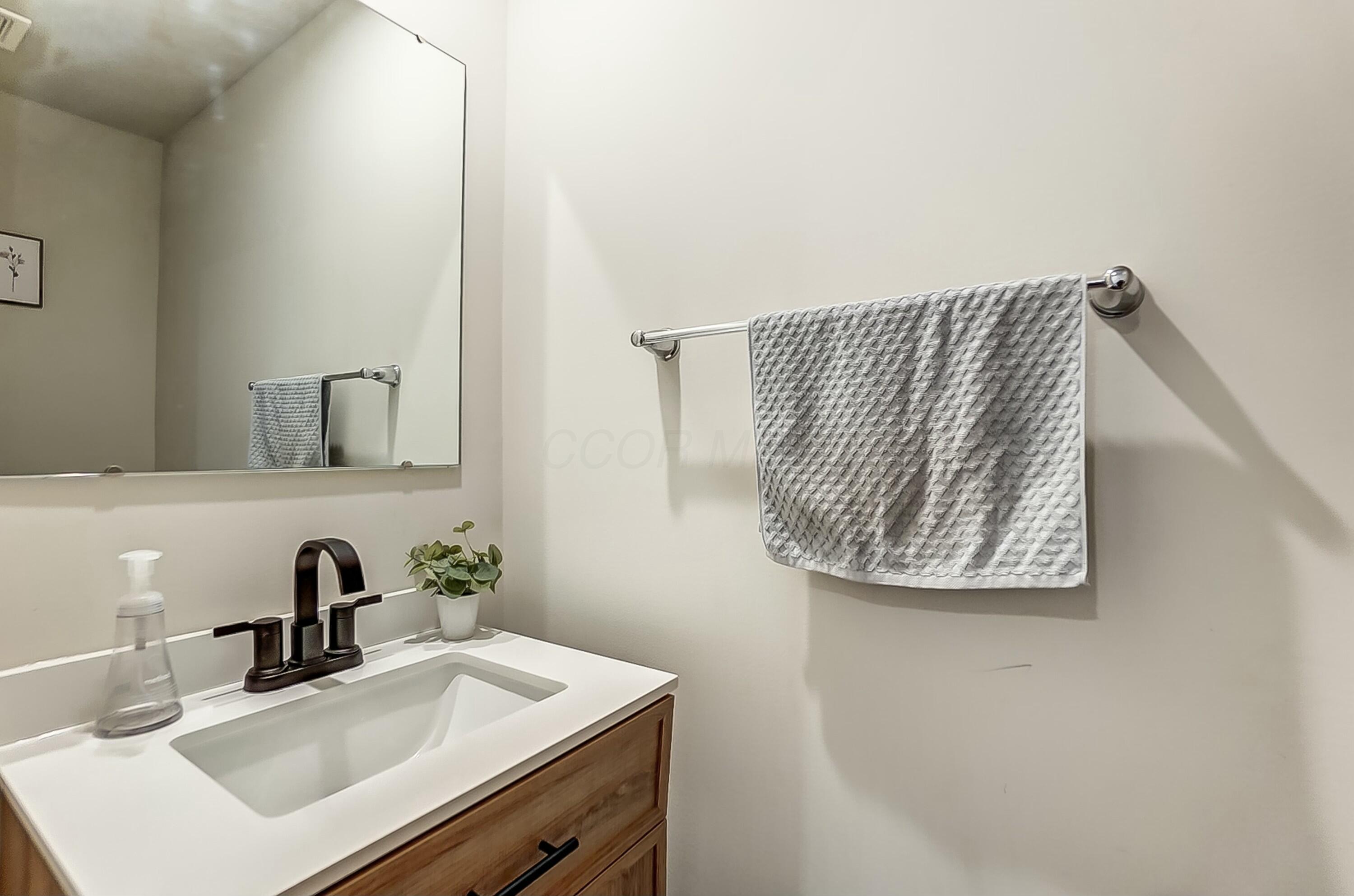 207 S Tuttle Road, Springfield, Ohio image 13