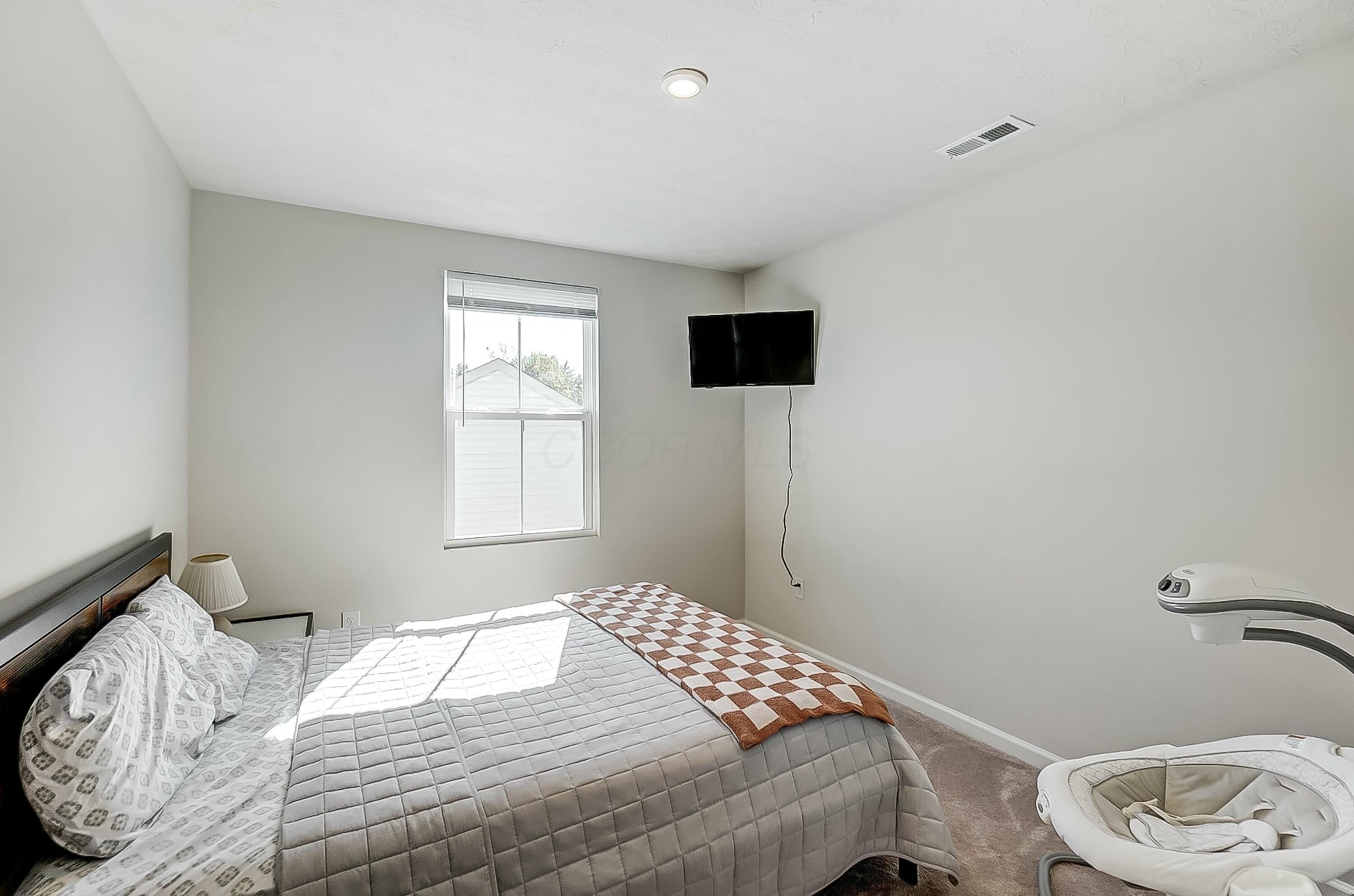 207 S Tuttle Road, Springfield, Ohio image 19
