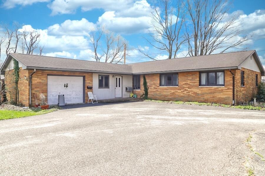 109 Hillcrest Drive, Danville, Ohio image 1