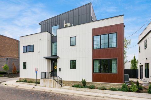 Photo of 289 Detroit Avenue, Columbus, OH 43201 (MLS # 226012749)