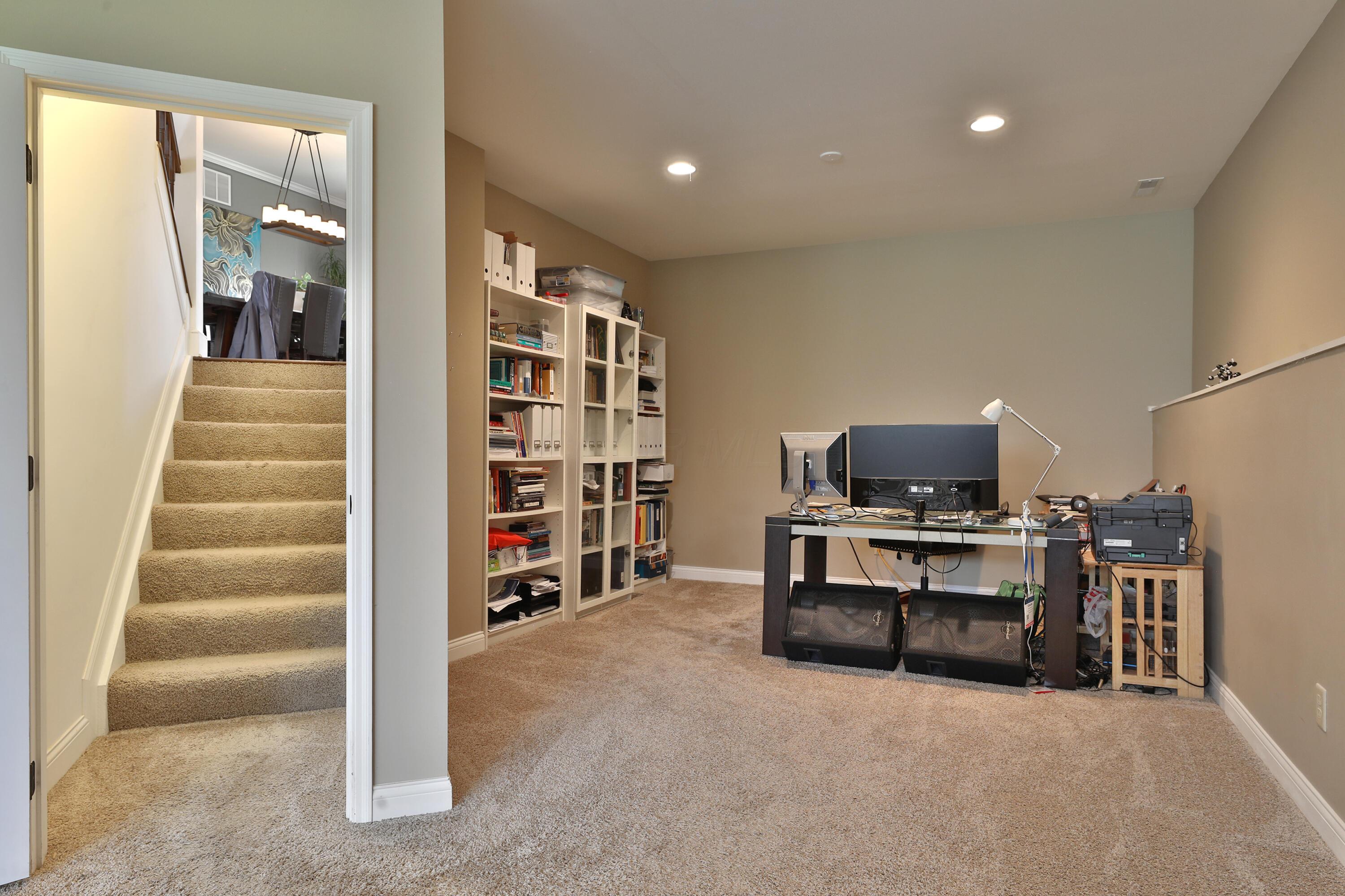 8515 Mallard Circle, Plain City, Ohio image 37