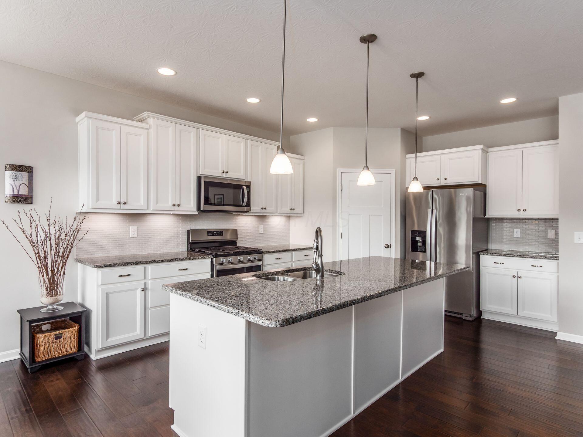 3683 Sanctuary Loop, Hilliard, Ohio image 26