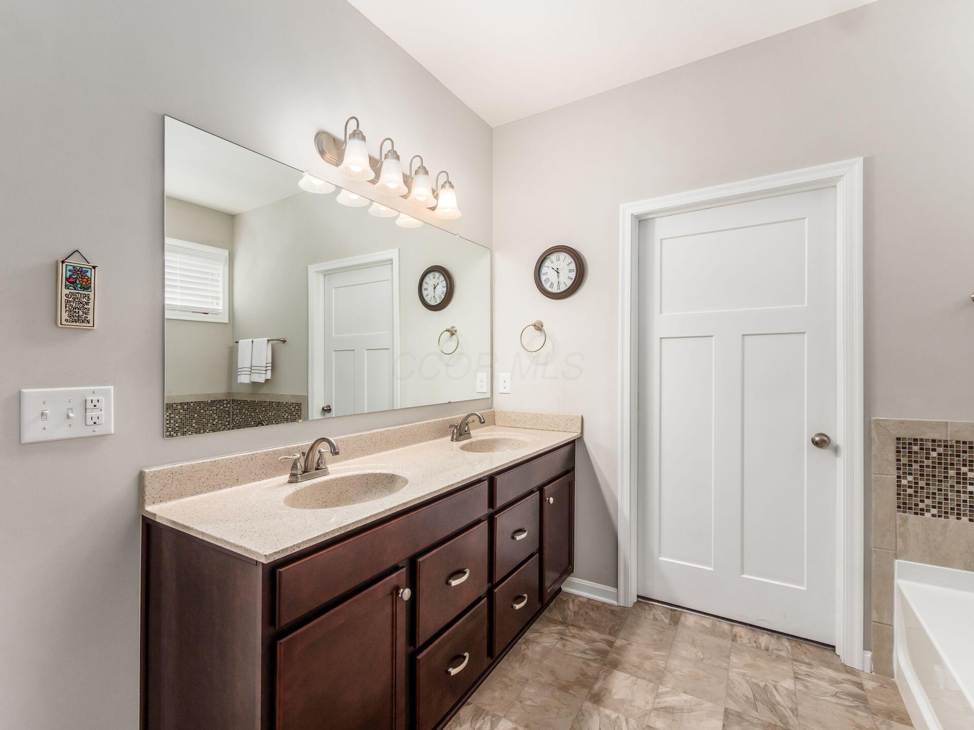 3683 Sanctuary Loop, Hilliard, Ohio image 37