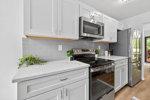 Tiny photo for 4806 Smoketalk Lane 5 #5, Westerville, OH 43081 (MLS # 225040560)