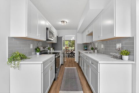 Tiny photo for 4806 Smoketalk Lane 5 #5, Westerville, OH 43081 (MLS # 225040560)