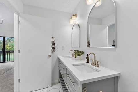 Tiny photo for 4806 Smoketalk Lane 5 #5, Westerville, OH 43081 (MLS # 225040560)