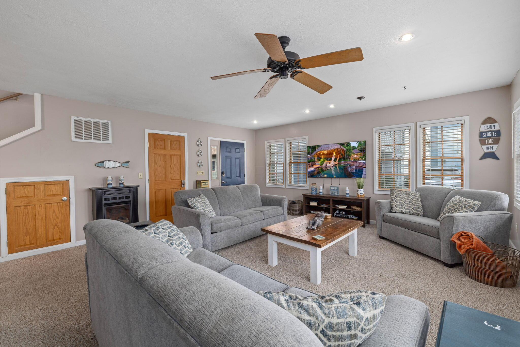 7842 Hickory Avenue, Russells Point, Ohio image 10