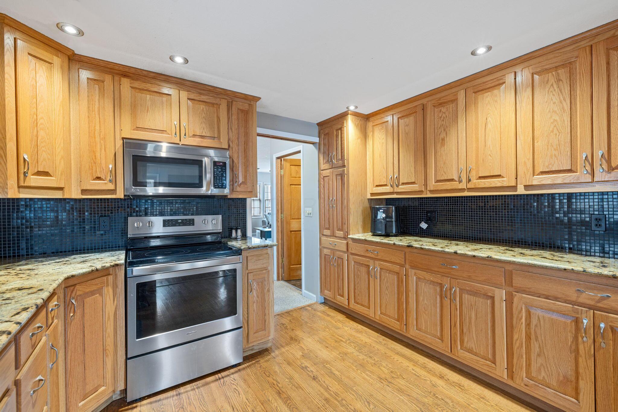 7842 Hickory Avenue, Russells Point, Ohio image 18