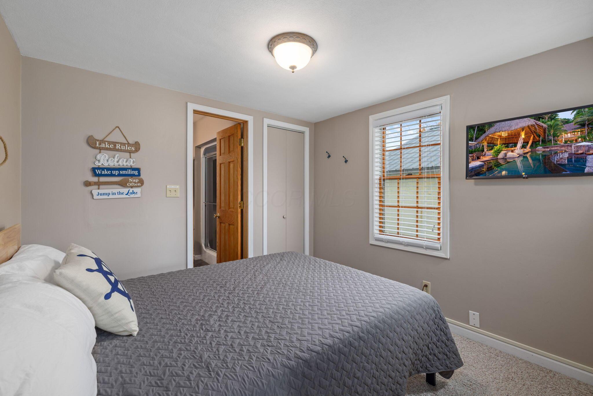 7842 Hickory Avenue, Russells Point, Ohio image 28