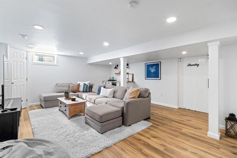 Tiny photo for 7981 Oakwind Court, Westerville, OH 43081 (MLS # 225039210)