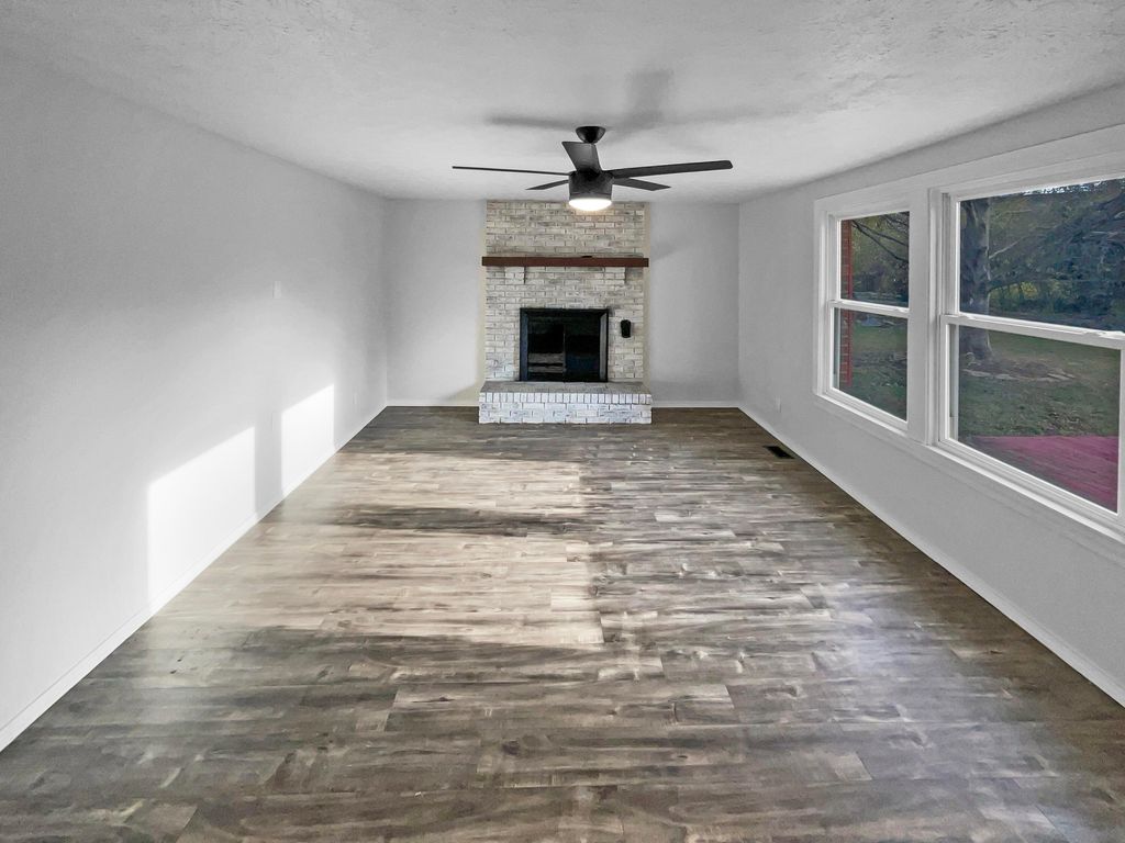 Photo of 3185 Middleboro Way, Dublin, OH 43017 (MLS # 225044537)