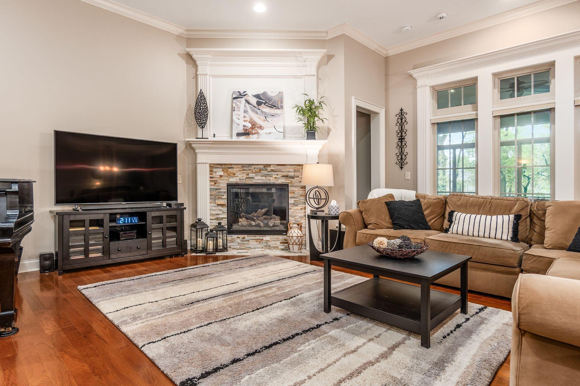 5464 Slater Ridge, Westerville, Ohio image 17
