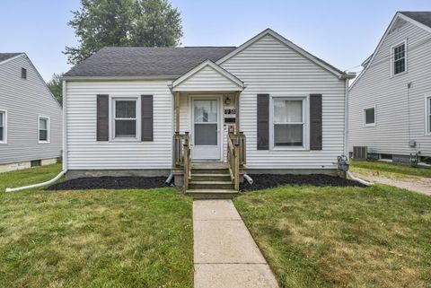 Photo of 951 E Church Street, Marion, OH 43302 (MLS # 226027010)