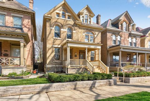 Photo of 800 Neil Avenue, Columbus, OH 43215 (MLS # 226009105)